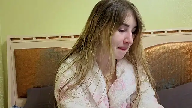 Snapshot of sugarskitty chatting on March 16, 2026, 12:40 am sugarskitty online show from March 16, 2026, 12:40 am