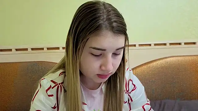 Snapshot of sugarskitty chatting on April 9, 2026, 11:27 am sugarskitty online show from April 9, 2026, 11:27 am