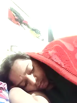 Hot crety online show from January 8, 2026, 10:38 pm