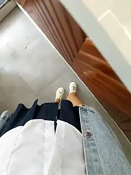 meomeocute online show from October 15, 2025, 4:44 am