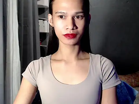 Snapshot of urseductivebarbie_xx chatting on February 23, 2026, 2:17 pm urseductivebarbie xx online show from February 23, 2026, 2:17 pm