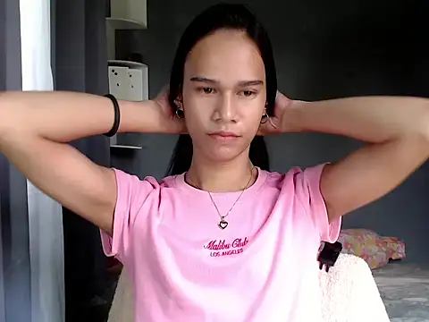 Snapshot of urseductivebarbie_xx chatting on February 3, 2026, 3:26 am urseductivebarbie xx online show from February 3, 2026, 3:26 am