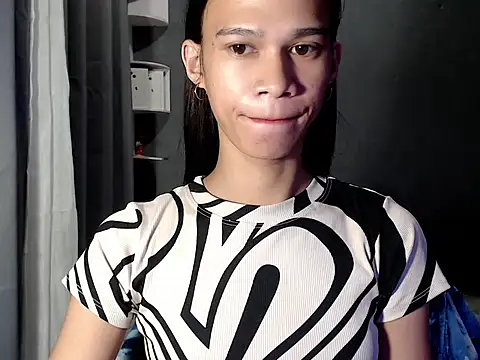 Snapshot of urseductivebarbie_xx chatting on February 22, 2026, 9:33 am urseductivebarbie xx online show from February 22, 2026, 9:33 am