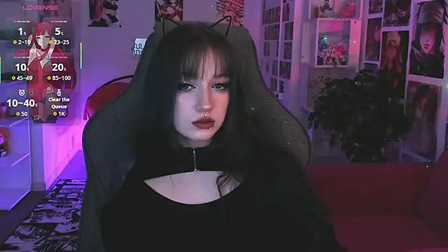 Snapshot of LiliLuna chatting on February 15, 2026, 3:22 pm LiliLuna online show from February 15, 2026, 3:22 pm