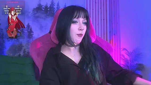 Snapshot of LiliLuna chatting on January 8, 2026, 12:55 pm LiliLuna online show from January 8, 2026, 12:55 pm