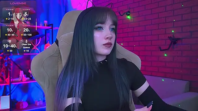 Snapshot of LiliLuna chatting on February 21, 2026, 4:31 pm LiliLuna online show from February 21, 2026, 4:31 pm