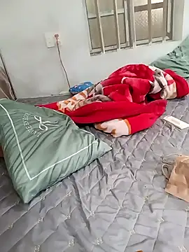 MinhChauXXX19 online show from October 19, 2025, 8:17 am