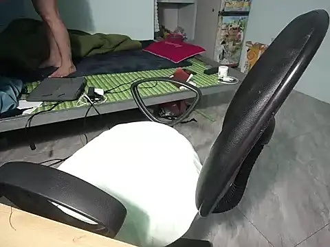 Snapshot of _Sara_768 chatting on February 17, 2026, 8:44 am Sara 768 online show from February 17, 2026, 8:44 am