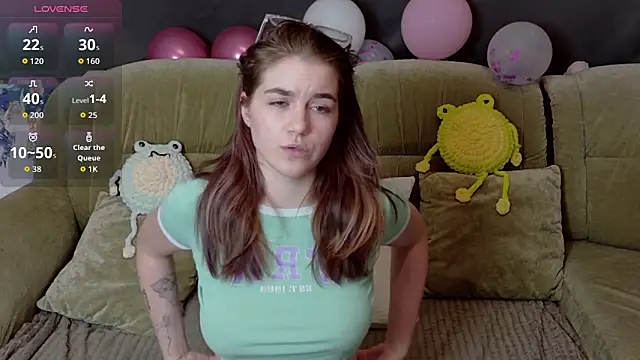 Snapshot of ElzaBlis chatting on February 15, 2026, 5:01 pm ElzaBlis online show from February 15, 2026, 5:01 pm