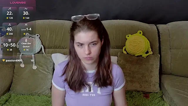 Snapshot of ElzaBlis chatting on February 1, 2026, 3:43 pm ElzaBlis online show from February 1, 2026, 3:43 pm