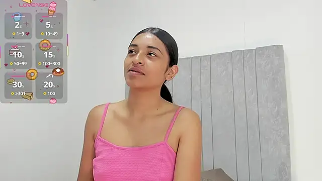 Snapshot of RousyMoon chatting on October 18, 2025, 12:40 pm RousyMoon online show from October 18, 2025, 12:40 pm