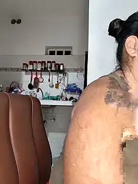 NARNYALABELLA online show from February 26, 2026, 10:04 am