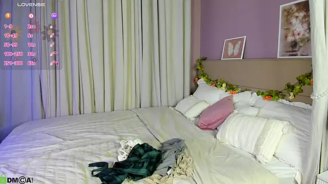 Rina Panic online show from May 11, 2026, 1:07 am