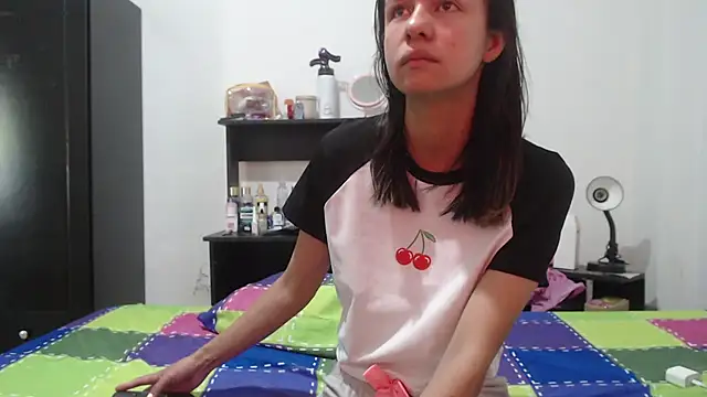nathaly jones  online show from July 7, 2026, 1:03 pm