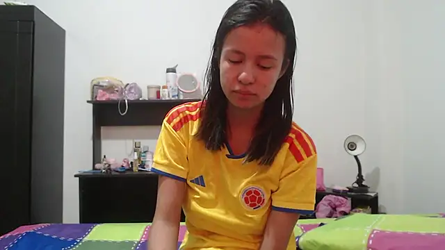 nathaly jones  online show from June 27, 2026, 12:22 pm