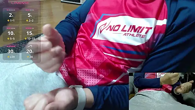 Snapshot of Yasu2000 chatting on November 19, 2025, 1:49 am Yasu2000 online show from November 19, 2025, 1:49 am