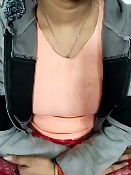 Snapshot of NAIRA5677 chatting on December 4, 2025, 4:33 am NAIRA5677 online show from December 4, 2025, 4:33 am