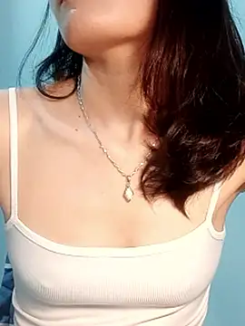 Hinna x online show from April 3, 2026, 2:51 am