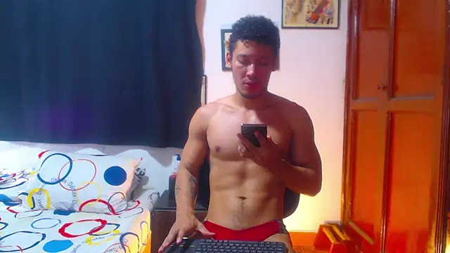 Snapshot of RuiMaddoox chatting on October 1, 2025, 5:06 pm RuiMaddoox online show from October 1, 2025, 5:06 pm