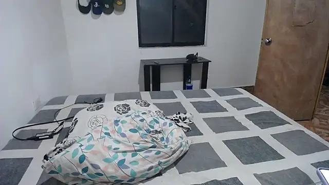 Candy Grey28 online show from January 8, 2026, 1:55 am