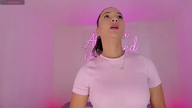 aleksandramiller  online show from September 25, 2025, 12:44 pm