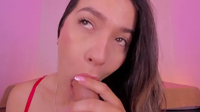 Snapshot of aleksandramiller_ chatting on May 7, 2026, 1:14 pm aleksandramiller online show from May 7, 2026, 1:14 pm