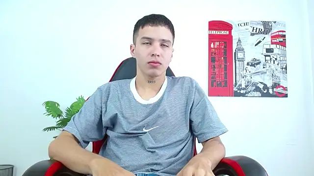 Cumandres18 online show from October 18, 2025, 2:08 pm