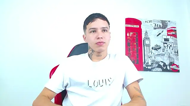 Cumandres18 online show from February 2, 2026, 3:11 pm