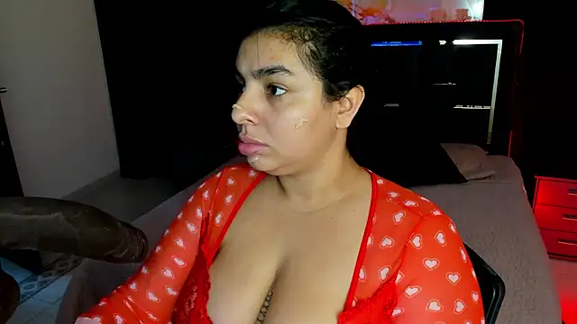 Hannasscott online show from September 19, 2025, 1:48 pm