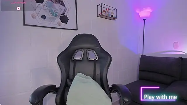 Alyson Conner online show from February 4, 2026, 12:33 pm