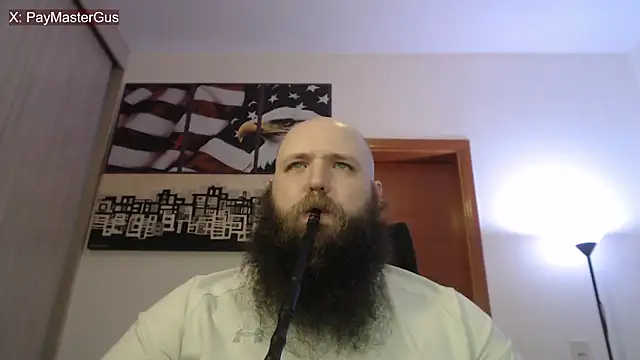 Snapshot of PayMasterGus chatting on October 3, 2025, 4:25 am PayMasterGus online show from October 3, 2025, 4:25 am