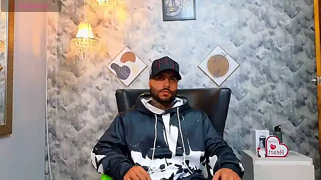 Snapshot of Apolo_rousse1 chatting on February 28, 2026, 11:15 pm Apolo rousse1 online show from February 28, 2026, 11:15 pm