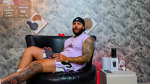 Snapshot of Apolo_rousse1 chatting on February 18, 2026, 9:22 pm Apolo rousse1 online show from February 18, 2026, 9:22 pm