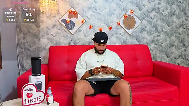 Snapshot of Apolo_rousse1 chatting on February 11, 2026, 10:31 pm Apolo rousse1 online show from February 11, 2026, 10:31 pm