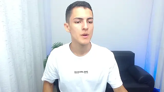 Matiius18 online show from January 15, 2026, 2:42 pm