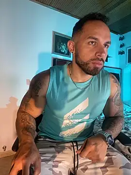 Snapshot of mason_fit chatting on October 8, 2025, 4:40 pm mason fit online show from October 8, 2025, 4:40 pm