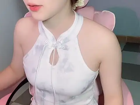  AFang  online show from September 12, 2025, 5:35 pm