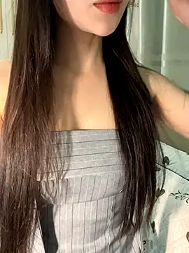 Dior baby online show from November 22, 2025, 5:06 am