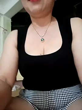 Kim-Anhh online show from October 24, 2025, 6:34 am