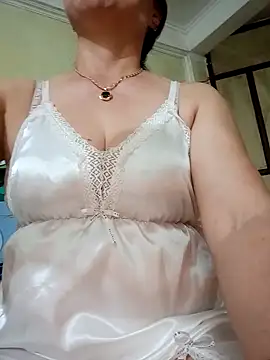 Kim-Anhh online show from October 9, 2025, 7:53 am