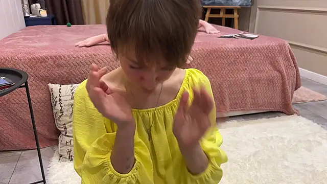 daniellia  online show from December 1, 2025, 3:02 pm