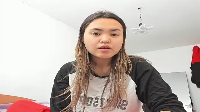 Snapshot of saika_blush chatting on February 4, 2026, 5:02 am saika blush online show from February 4, 2026, 5:02 am