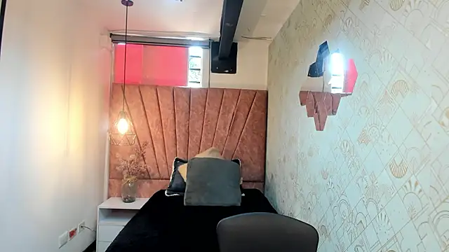 Snapshot of Kiara_Cruz__ chatting on February 28, 2026, 4:28 pm Kiara Cruz online show from February 28, 2026, 4:28 pm