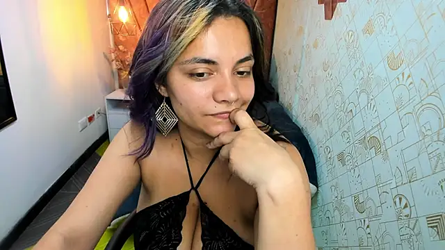 Snapshot of Kiara_Cruz__ chatting on February 21, 2026, 8:55 pm Kiara Cruz online show from February 21, 2026, 8:55 pm