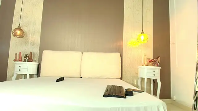 Tiifany Baker online show from January 13, 2026, 7:29 pm