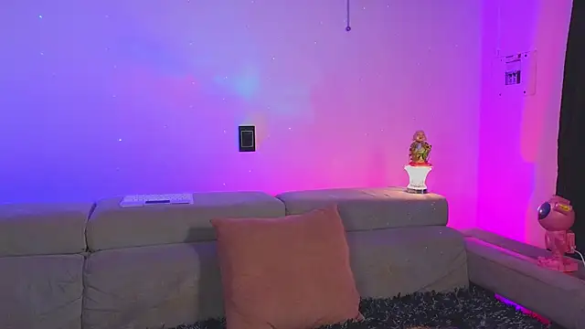 Snapshot of chloe_ember chatting on December 2, 2025, 7:32 am chloe ember online show from December 2, 2025, 7:32 am