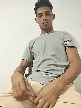 Brayanellatino online show from February 14, 2026, 11:16 pm