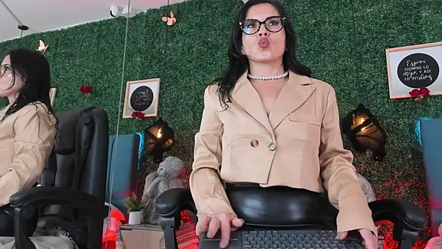 Linagh  online show from January 16, 2026, 11:36 am