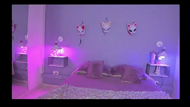 Zoe Lynch  online show from October 16, 2025, 11:51 am