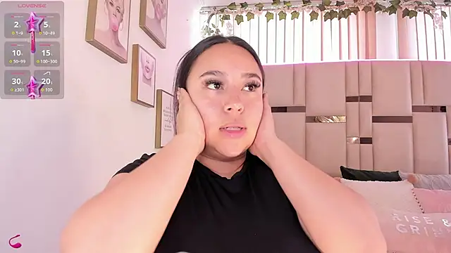 Zoey thompson online show from November 19, 2025, 7:25 pm